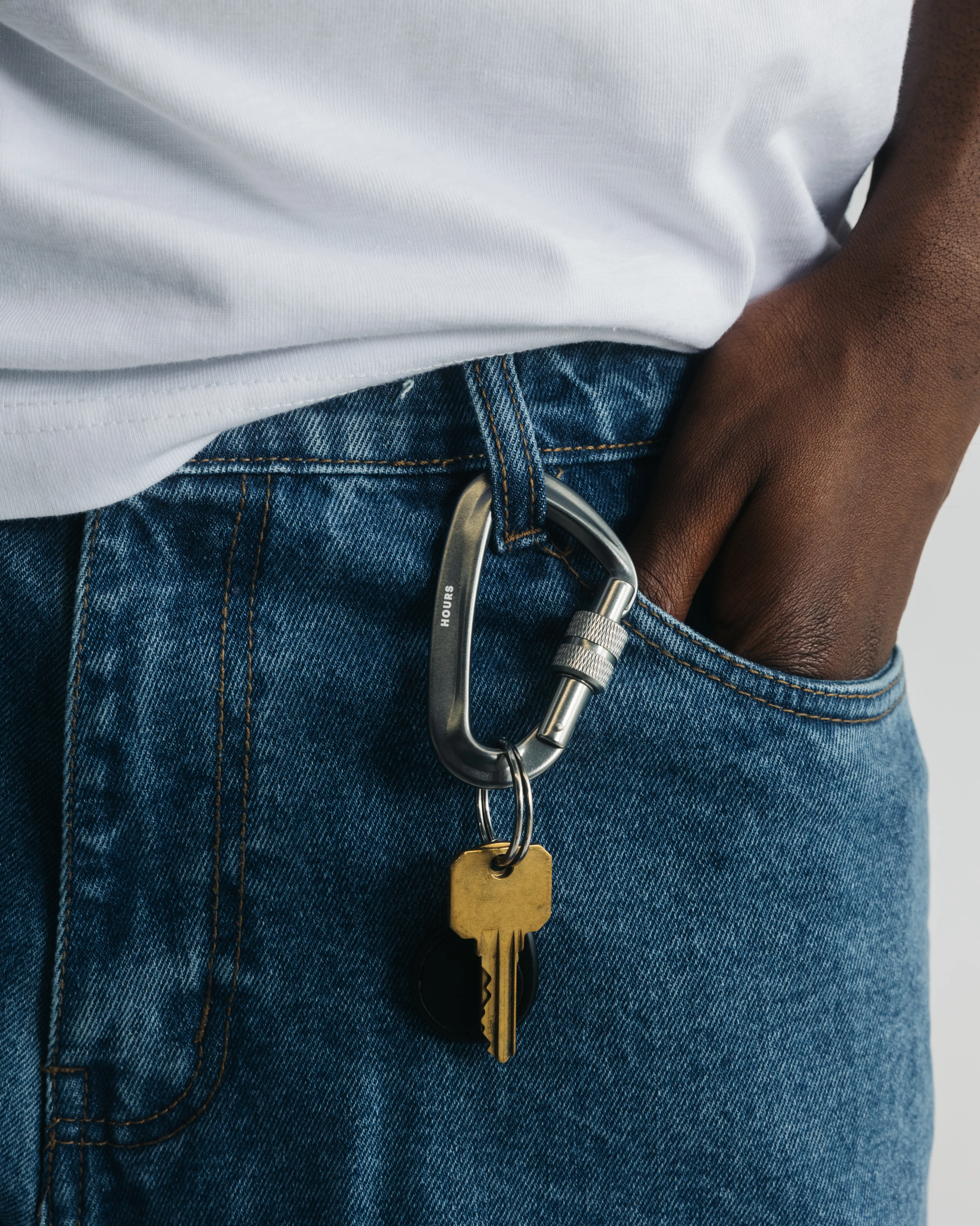 1680-hours-carabiner-steele-2.webp Hours Carabiner - Steele