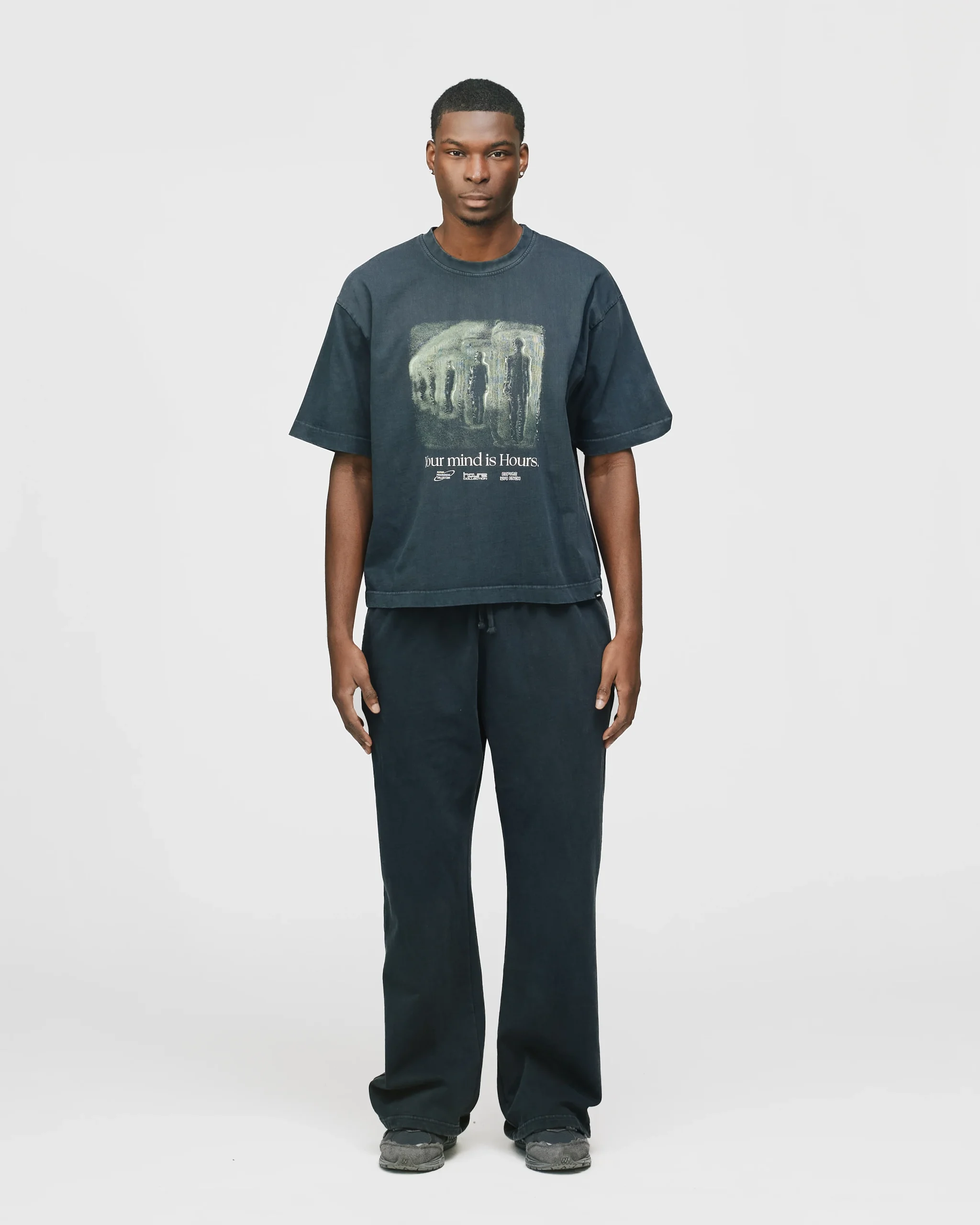 Mind is Hours Cropped T-Shirt - Vintage Black