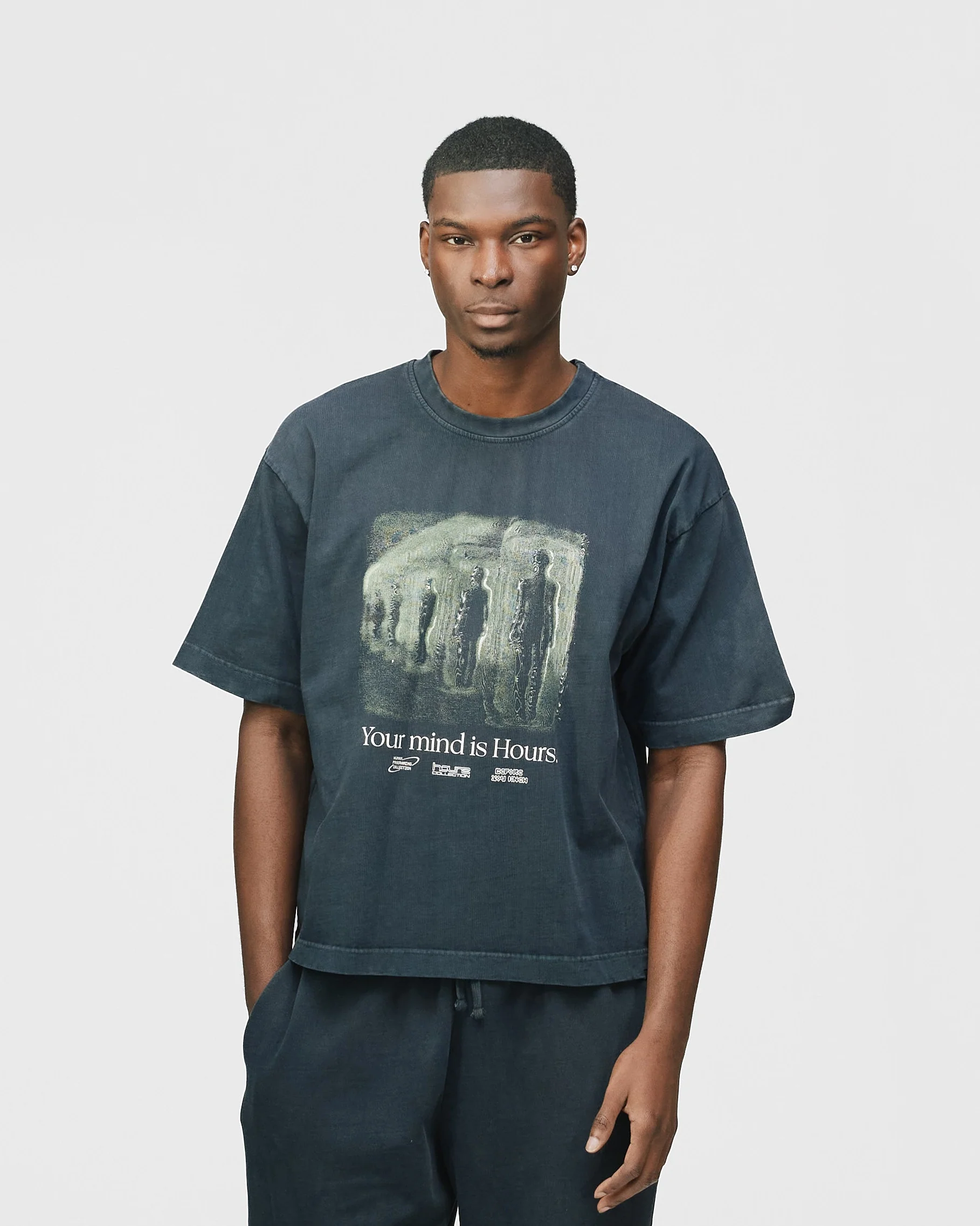 Mind is Hours Cropped T-Shirt - Vintage Black