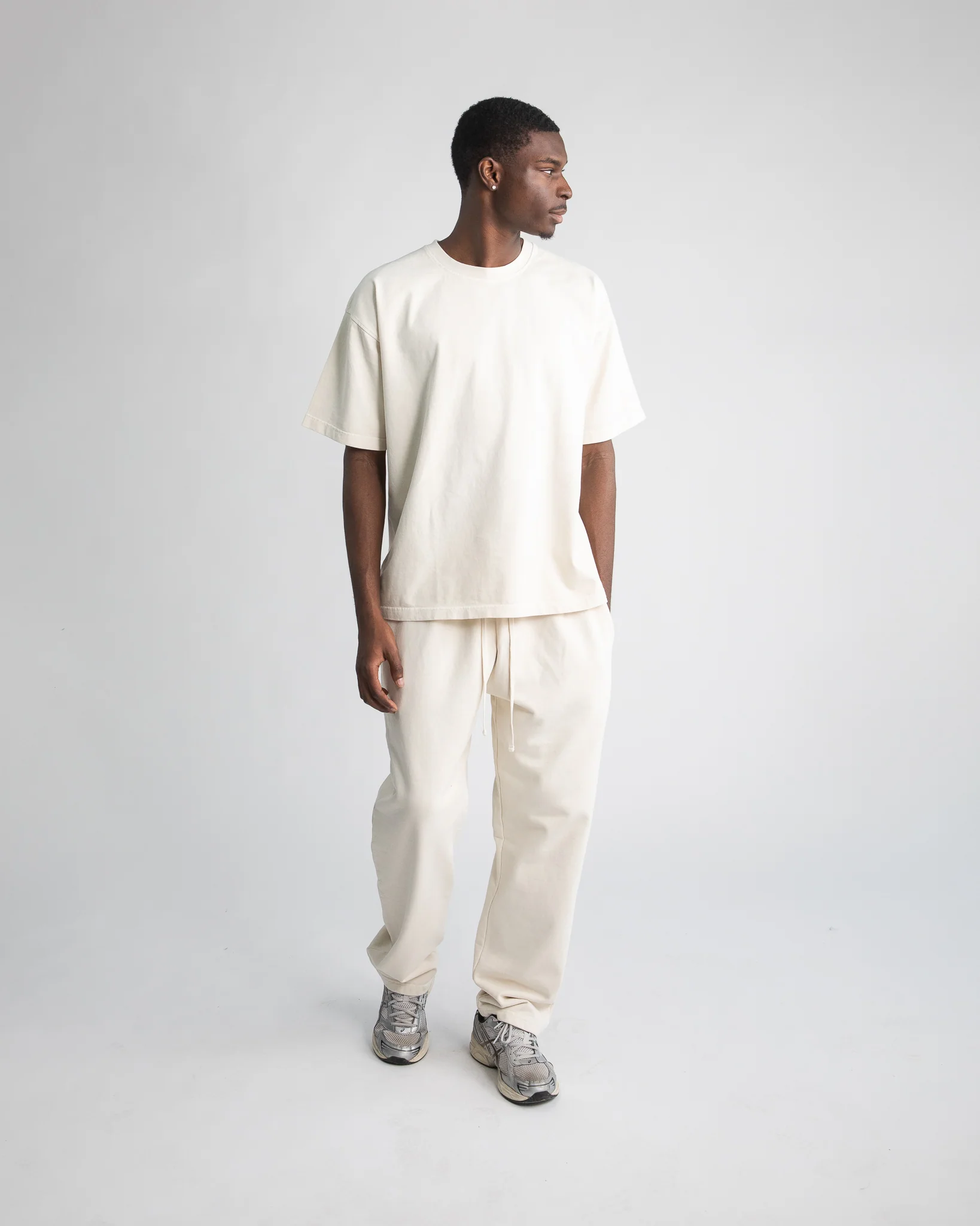 1874-open-bottom-sweatpants-vintage-bone-4.webp Open Bottom Sweatpants - Vintage Bone
