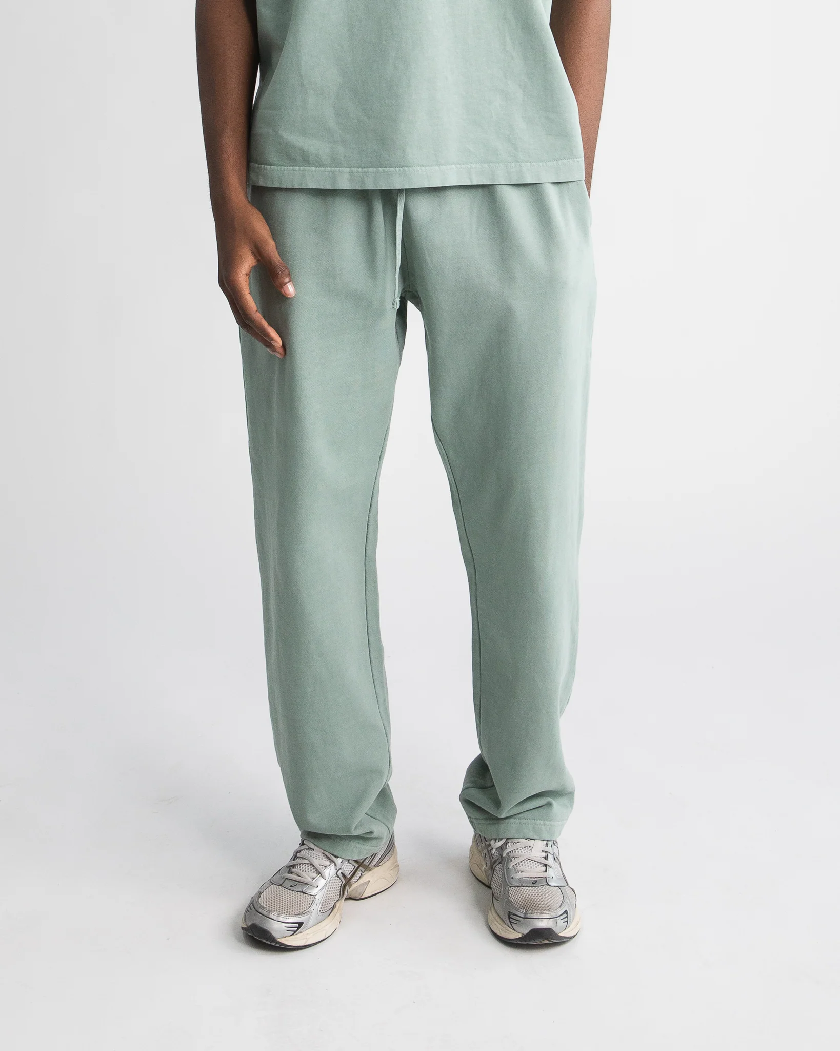 1880-open-bottom-sweatpants-vintage-sage-3.webp Open Bottom Sweatpants - Vintage Sage