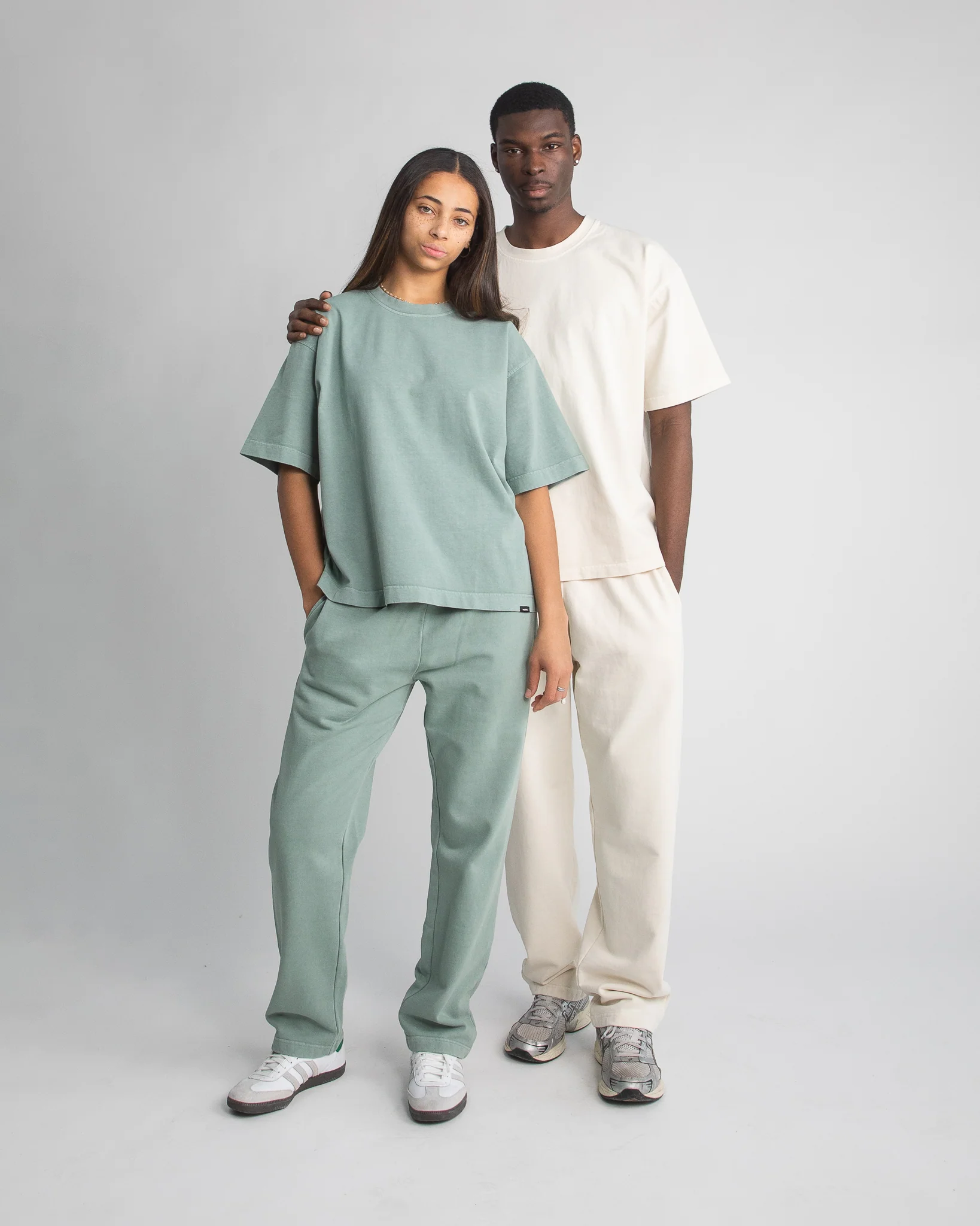 1880-open-bottom-sweatpants-vintage-sage-6.webp Open Bottom Sweatpants - Vintage Sage