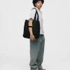 1904-oversized-tote-black-5.webp Oversized Tote - Black