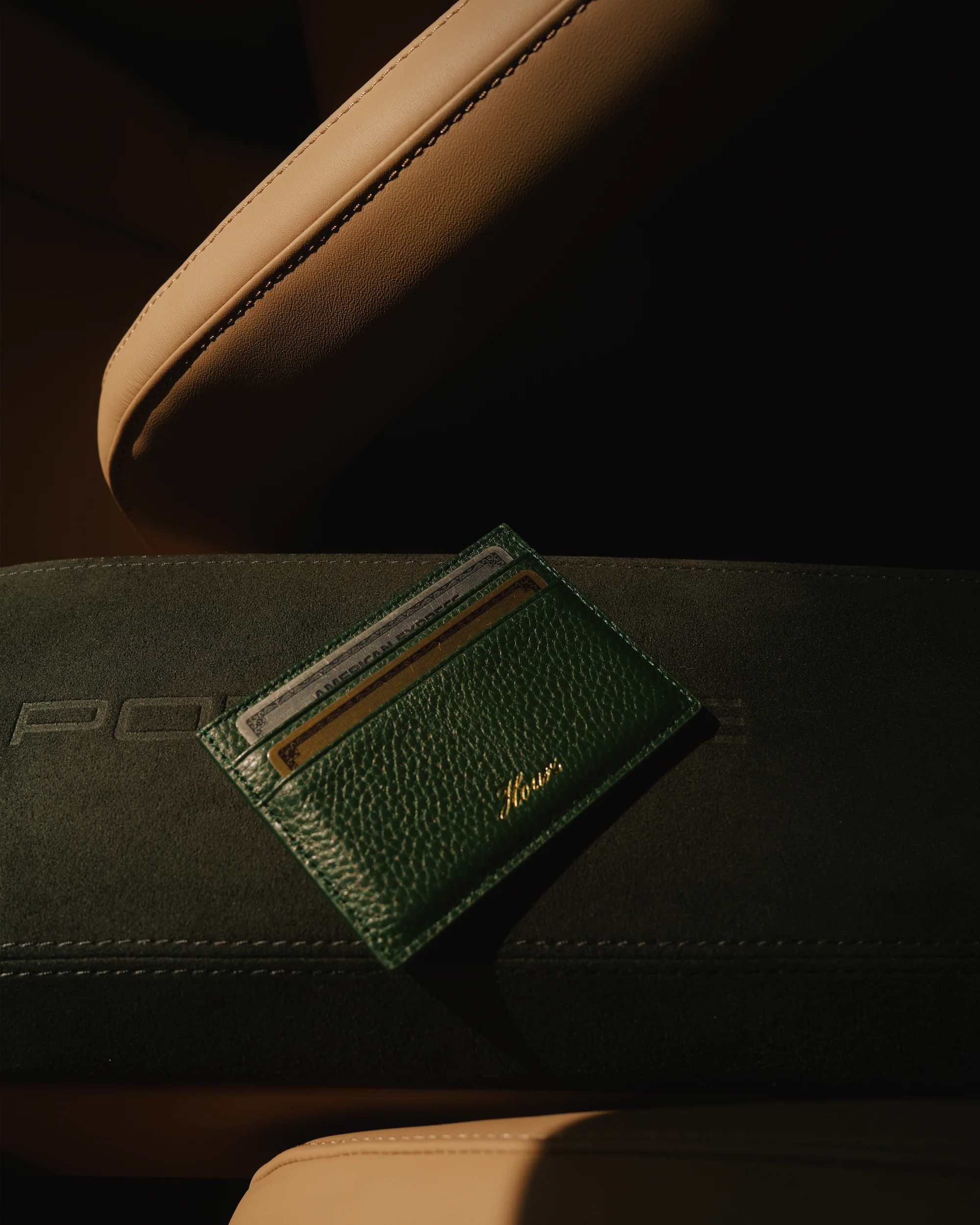 1974-signature-cardholder-forest-green-4.webp Signature Cardholder - Forest Green