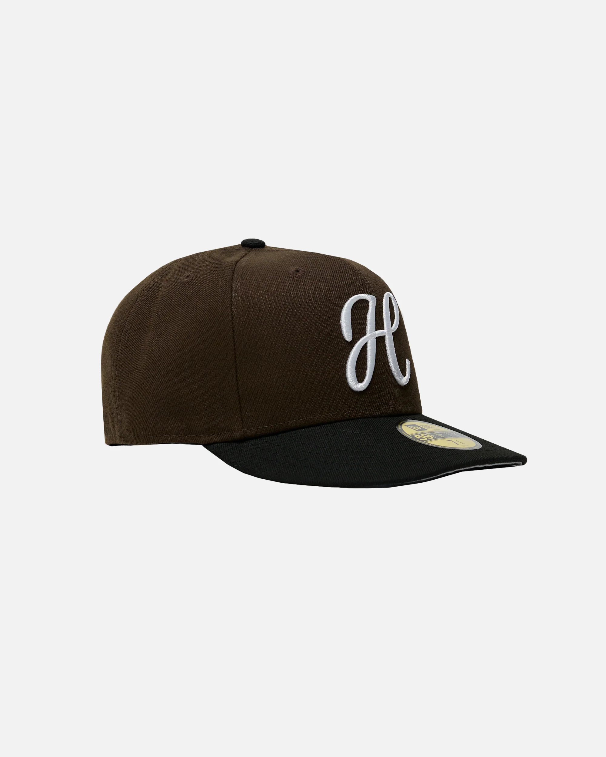 2000-signature-new-era-fitted-brown-black-1.webp Signature New Era Fitted - Brown/Black