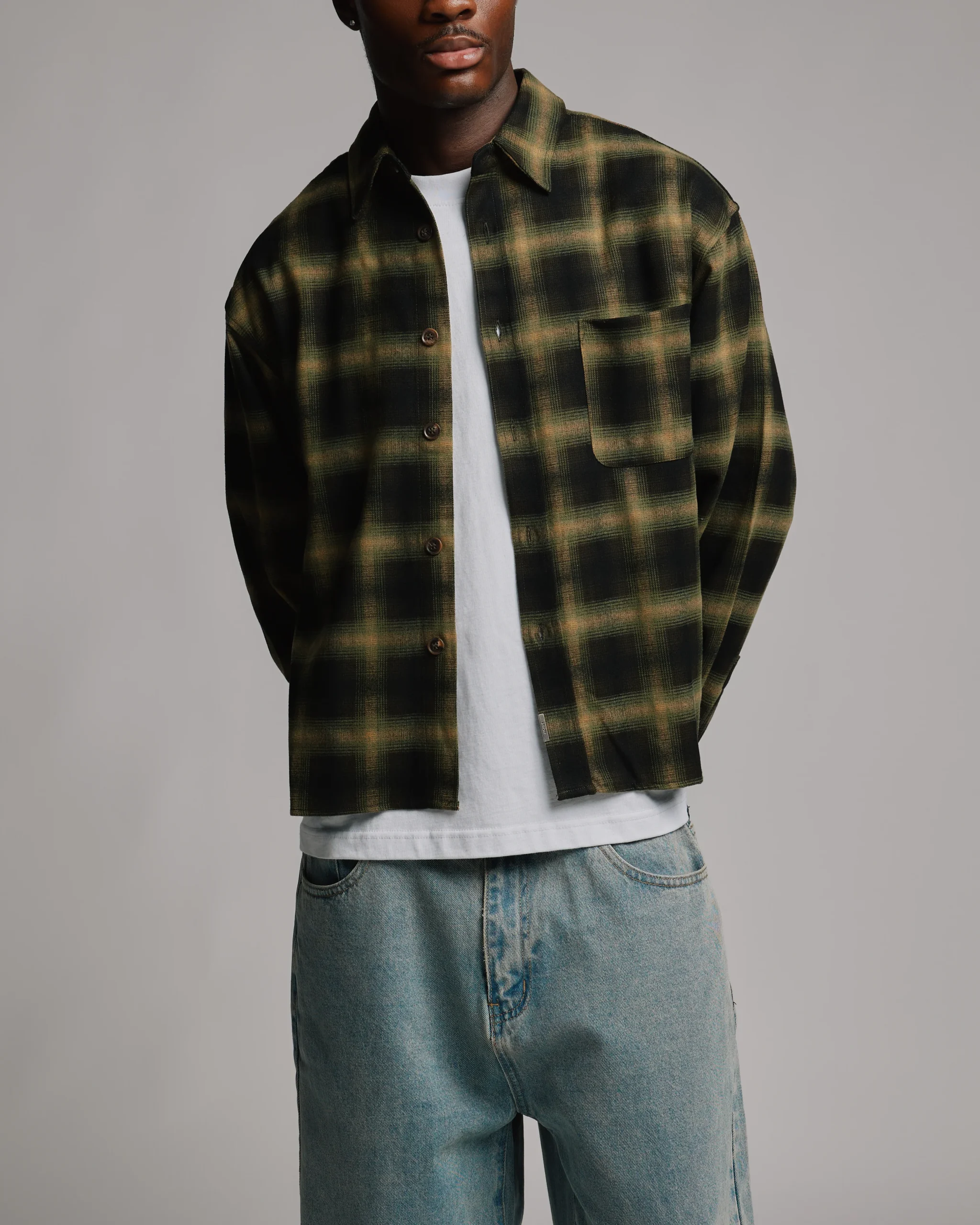 212-cropped-flannel-green-10.webp Cropped Flannel - Green