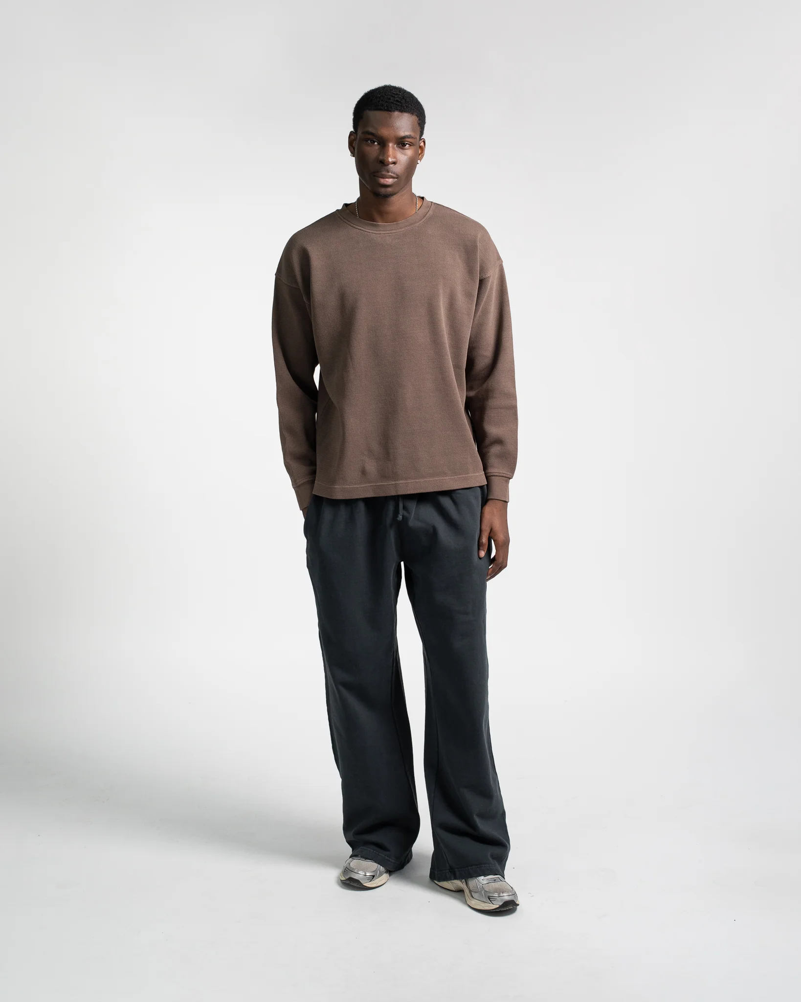 2121-thermal-long-sleeve-vintage-brown-4.webp Thermal Long Sleeve - Vintage Brown