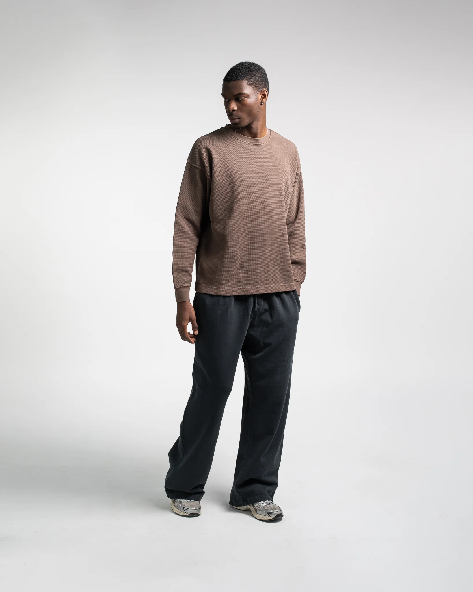 2121-thermal-long-sleeve-vintage-brown-5.webp Thermal Long Sleeve - Vintage Brown