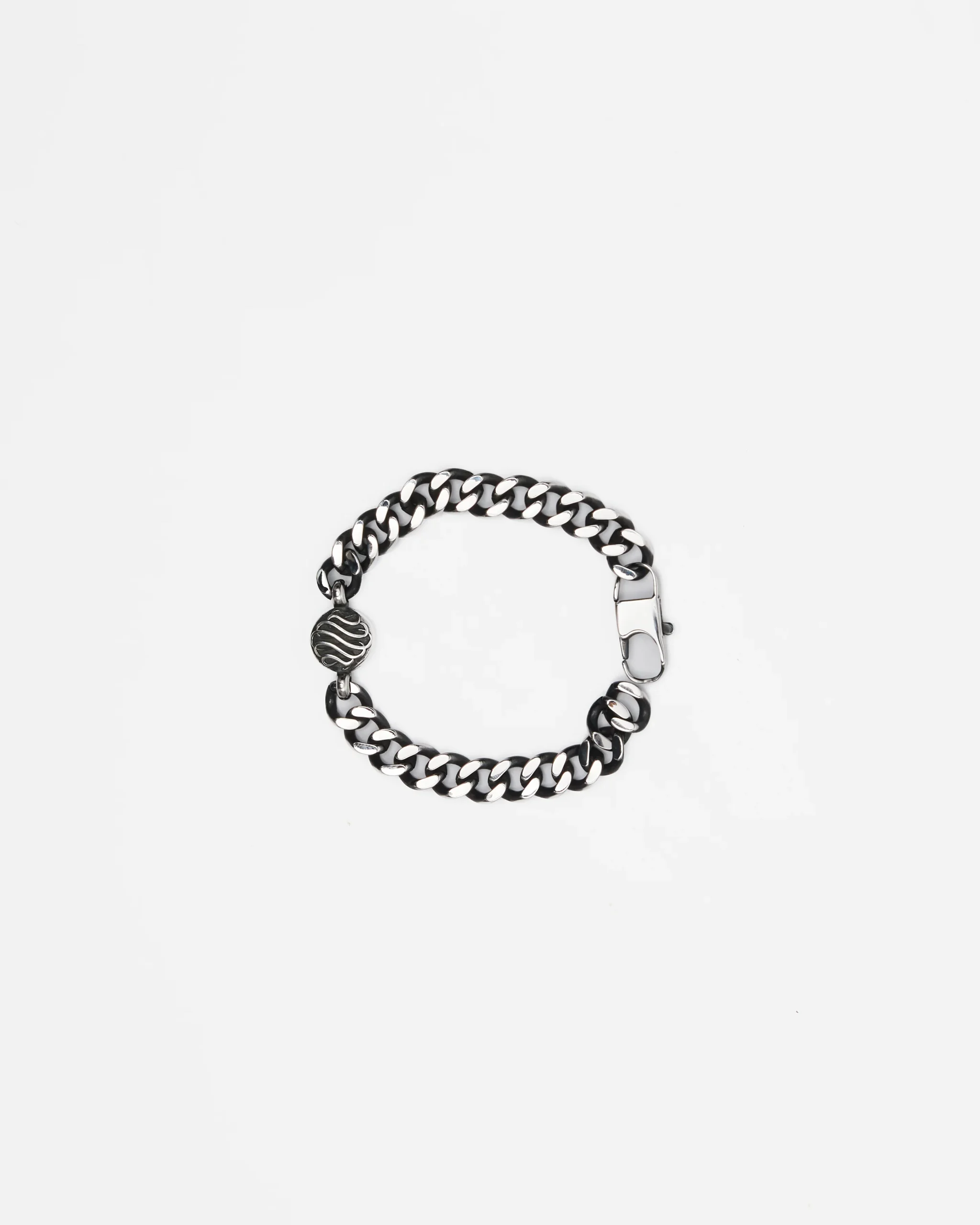 425-signature-bracelet-stainless-steel-1.webp Signature Bracelet - Stainless Steel