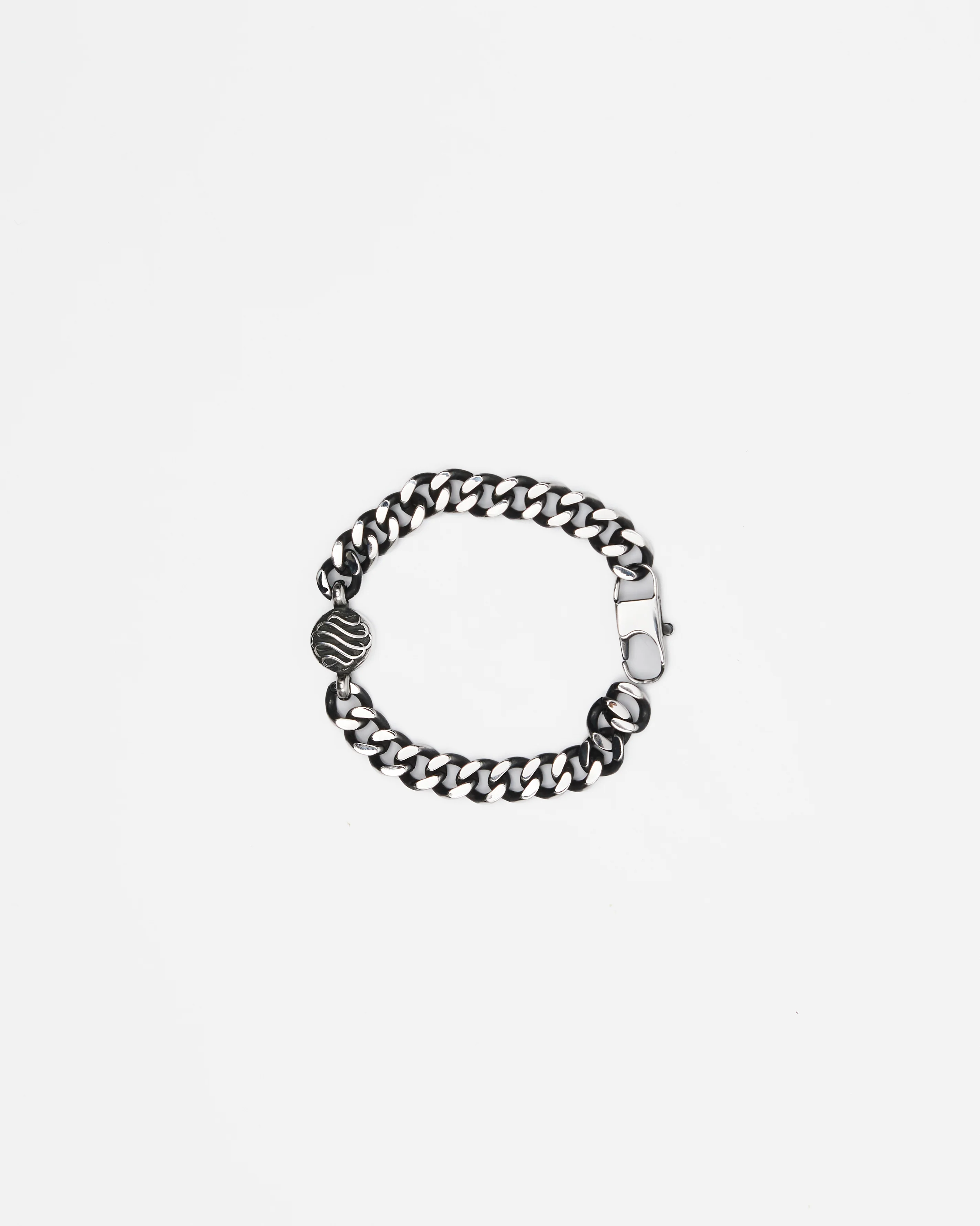 425-signature-bracelet-stainless-steel-1.webp Signature Bracelet - Stainless Steel