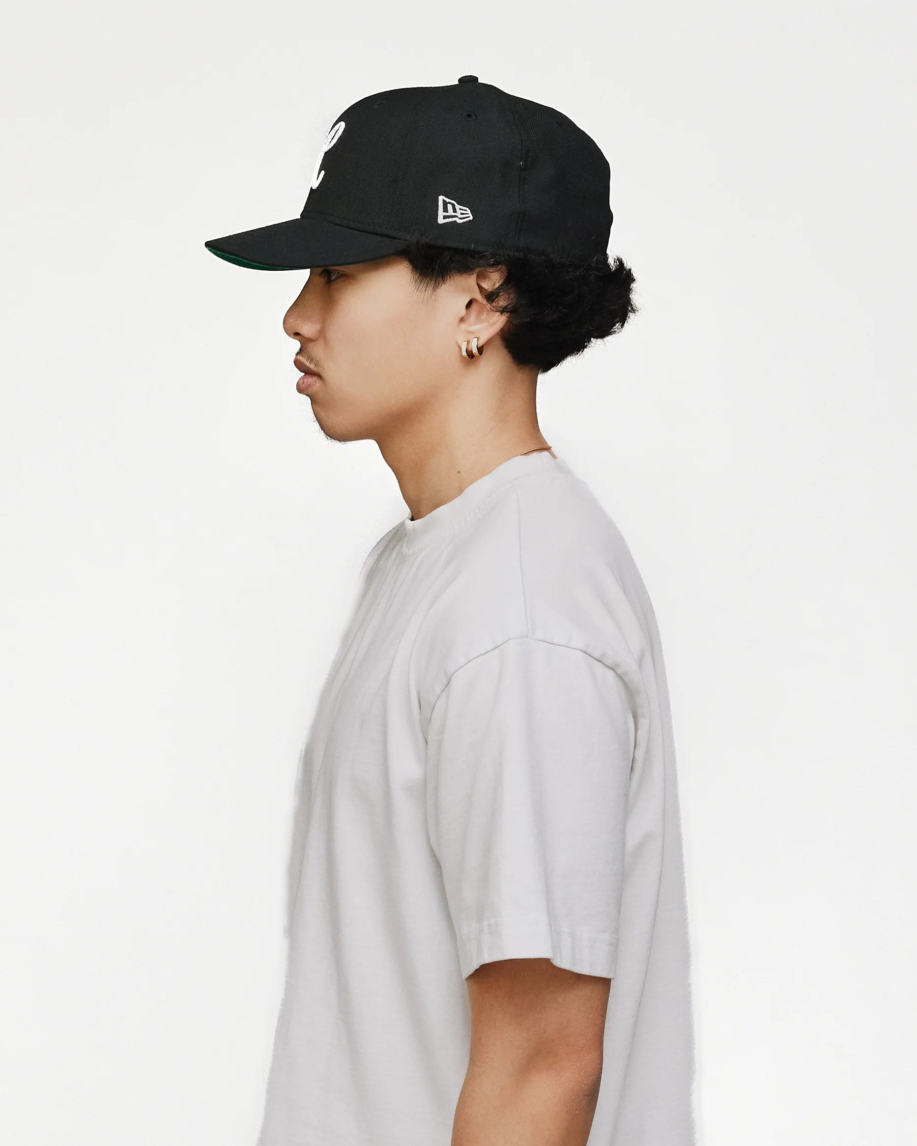 Signature New Era Fitted - Black V2