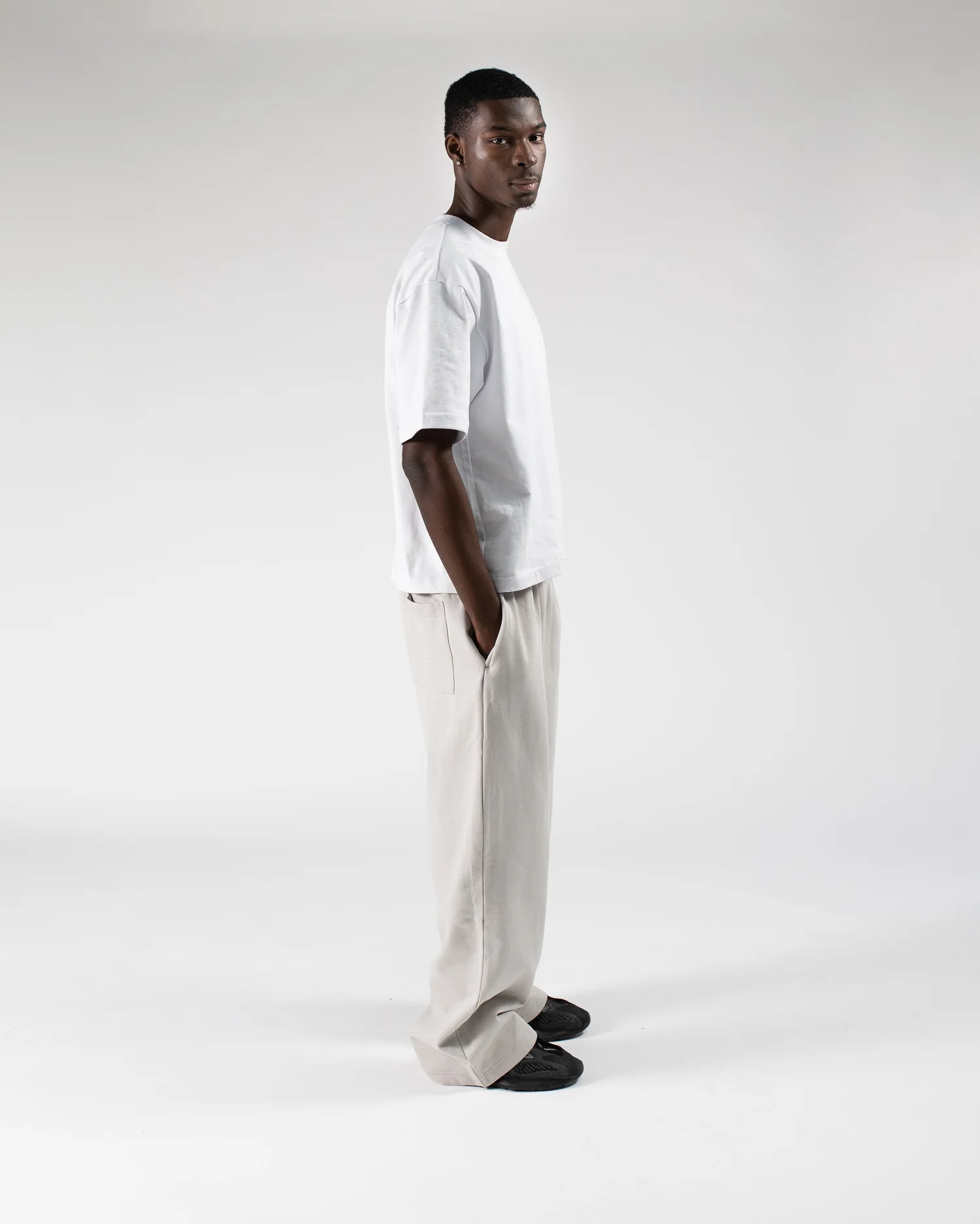 593-baggy-sweatpants-stone-2.webp Baggy Sweatpants - Stone