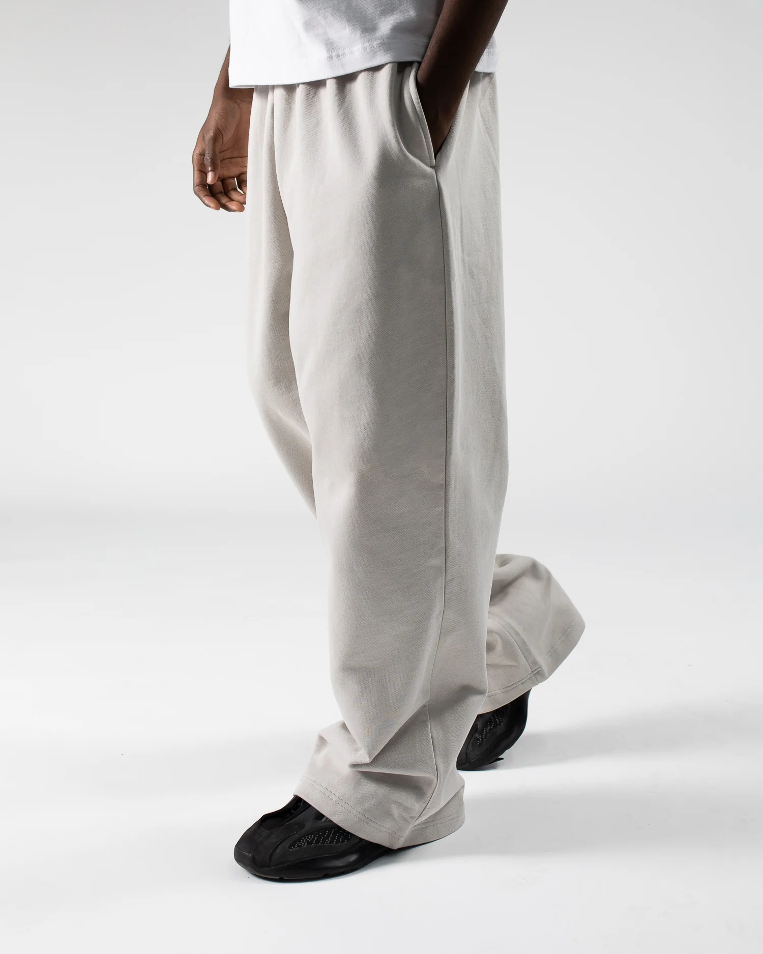 593-baggy-sweatpants-stone-4.webp Baggy Sweatpants - Stone