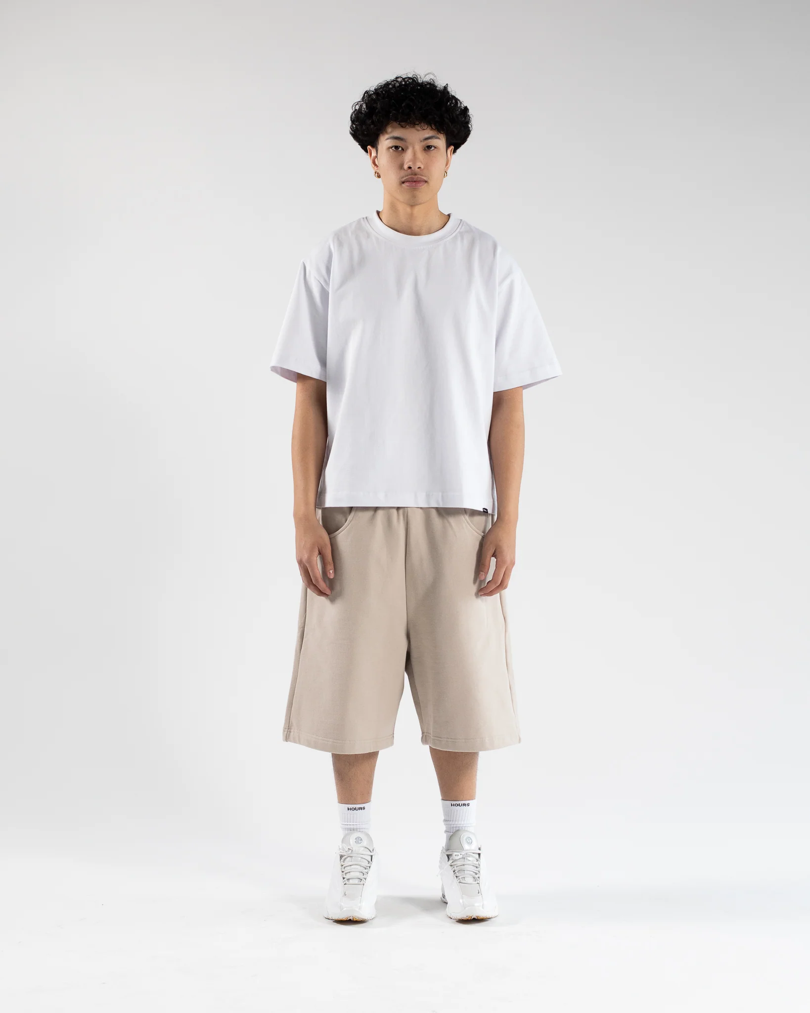 665-baggy-sweatshorts-desert-2.webp Baggy Sweatshorts - Desert