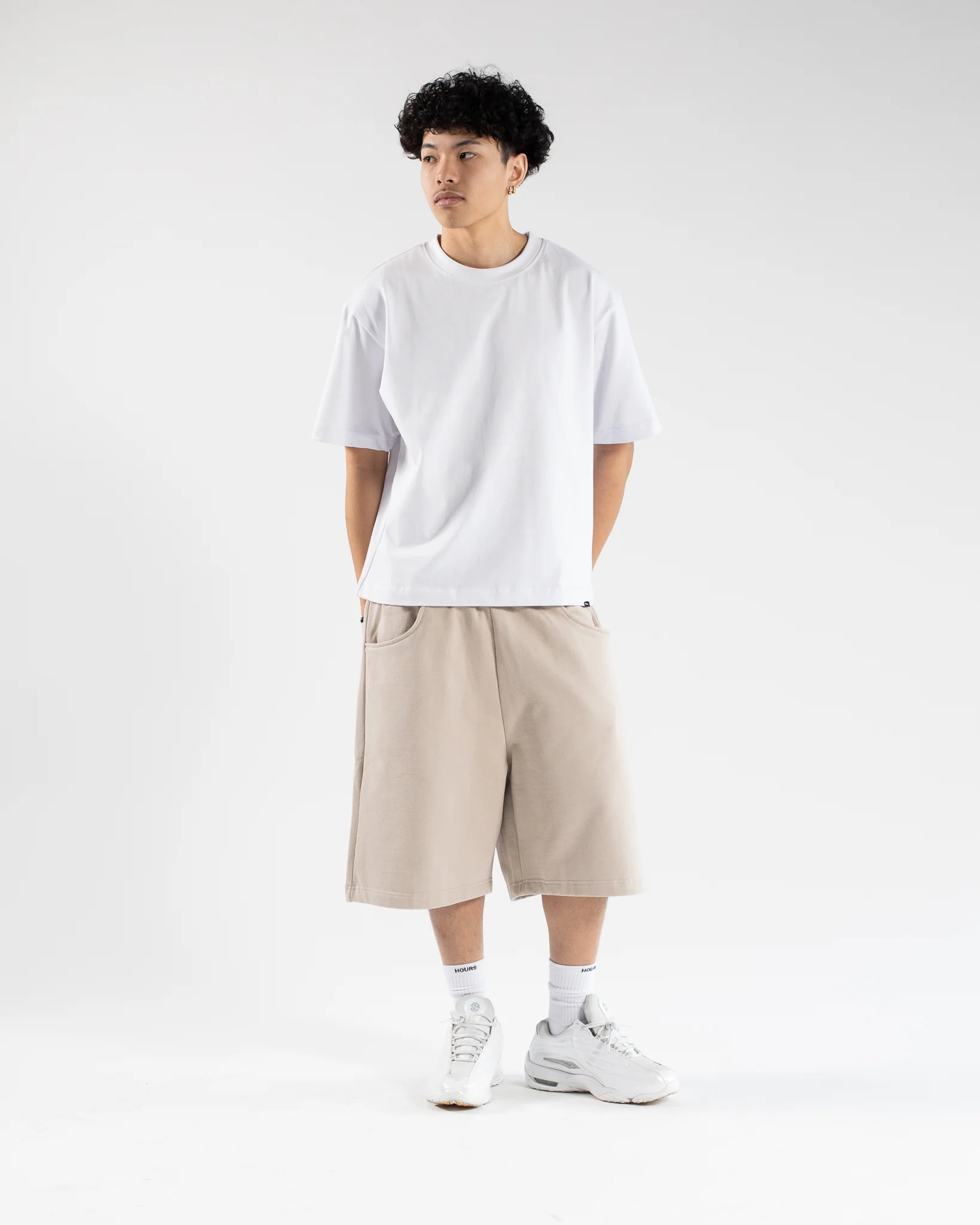 665-baggy-sweatshorts-desert-3.webp Baggy Sweatshorts - Desert