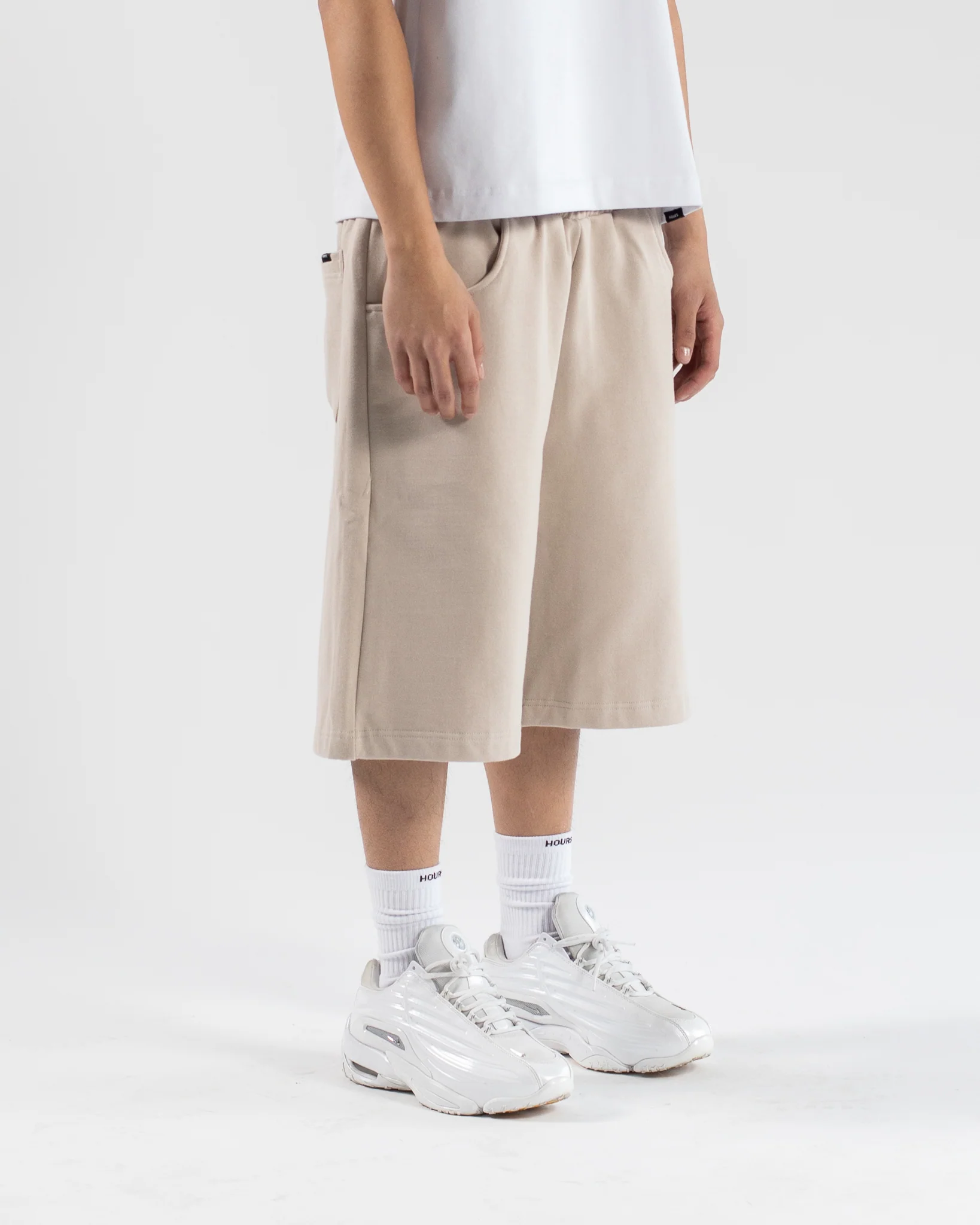 665-baggy-sweatshorts-desert-5.webp Baggy Sweatshorts - Desert