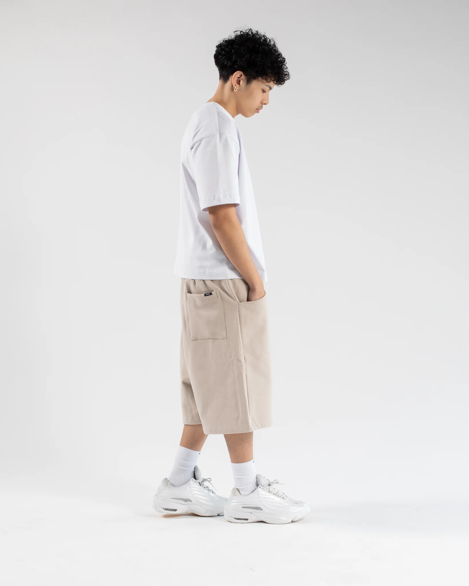 665-baggy-sweatshorts-desert-6.webp Baggy Sweatshorts - Desert