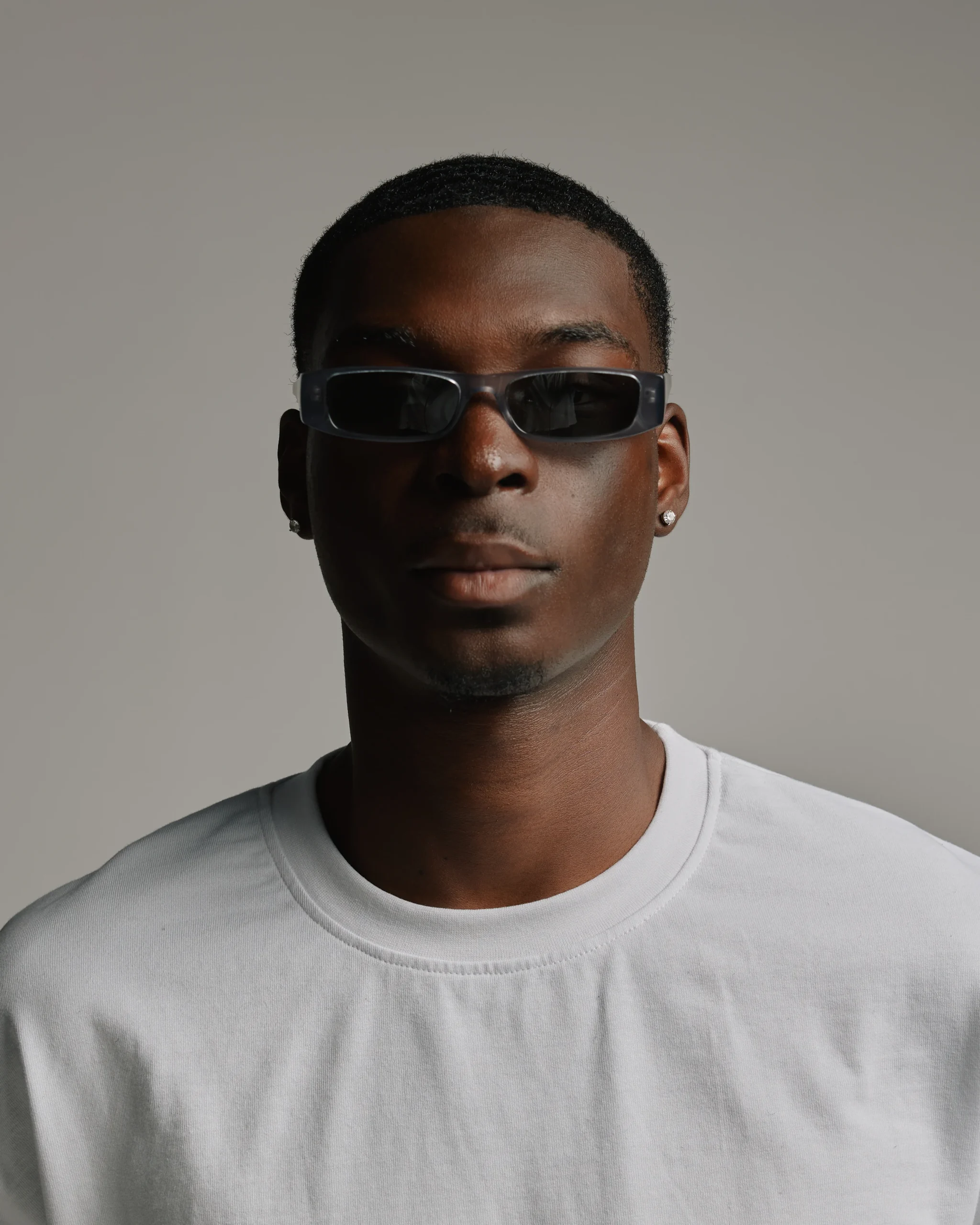 684-bleecker-sunglasses-translucent-grey-2.webp Bleecker Sunglasses - Translucent Grey