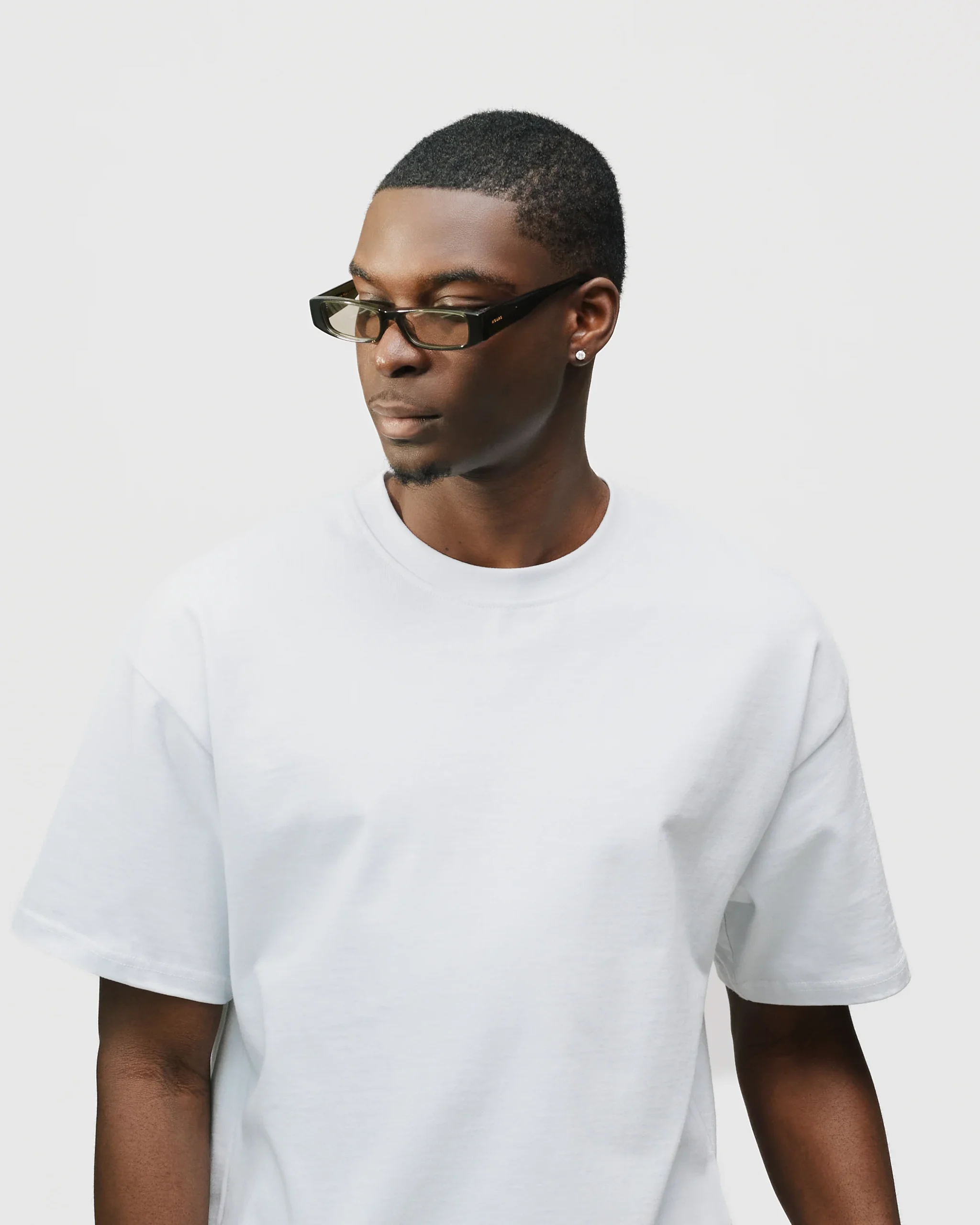 685-bleecker-sunglasses-translucent-olive-3.webp Bleecker Sunglasses - Translucent Olive