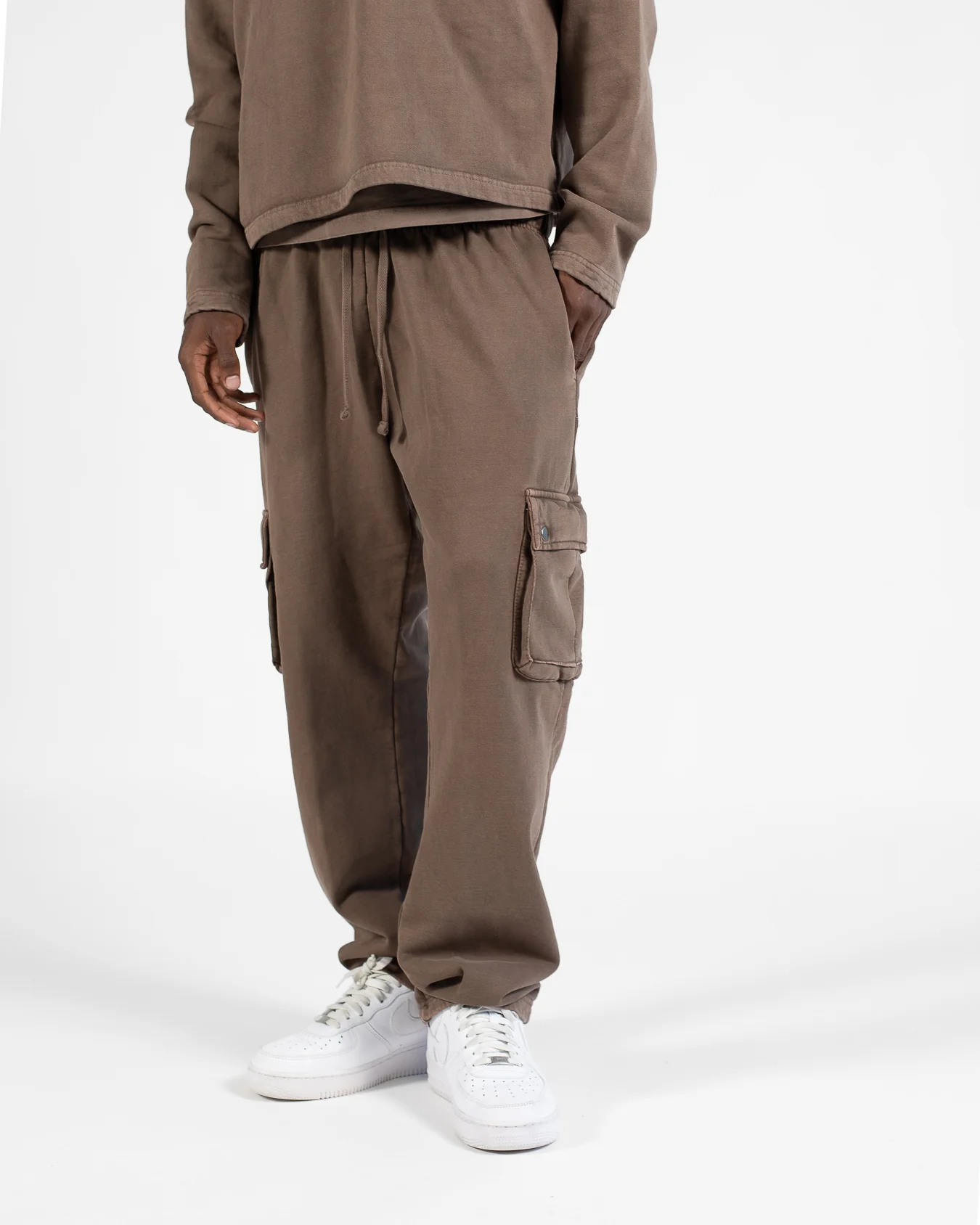 692-cargo-sweatpants-vintage-brown-5.webp Cargo Sweatpants - Vintage Brown