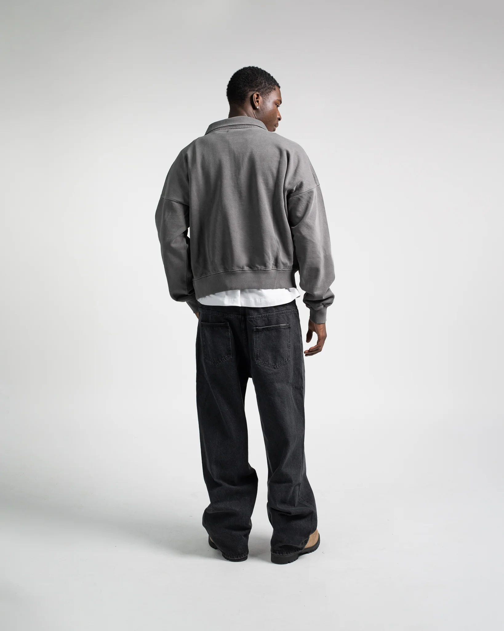894-cropped-1-4-zip-vintage-grey-5.webp Cropped 1/4 Zip - Vintage Grey