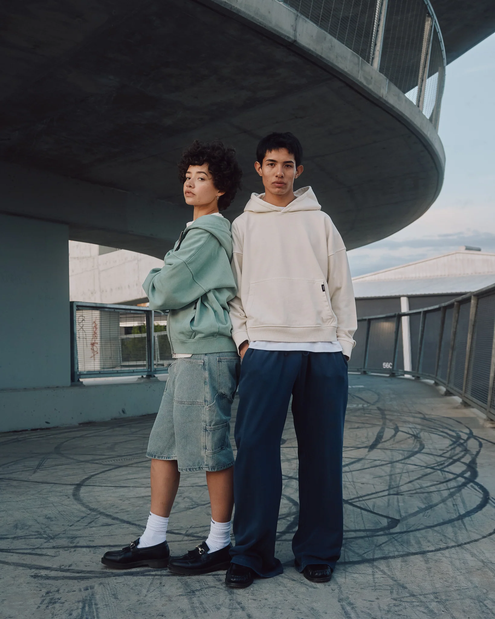 Cropped Hoodie - Vintage Bone