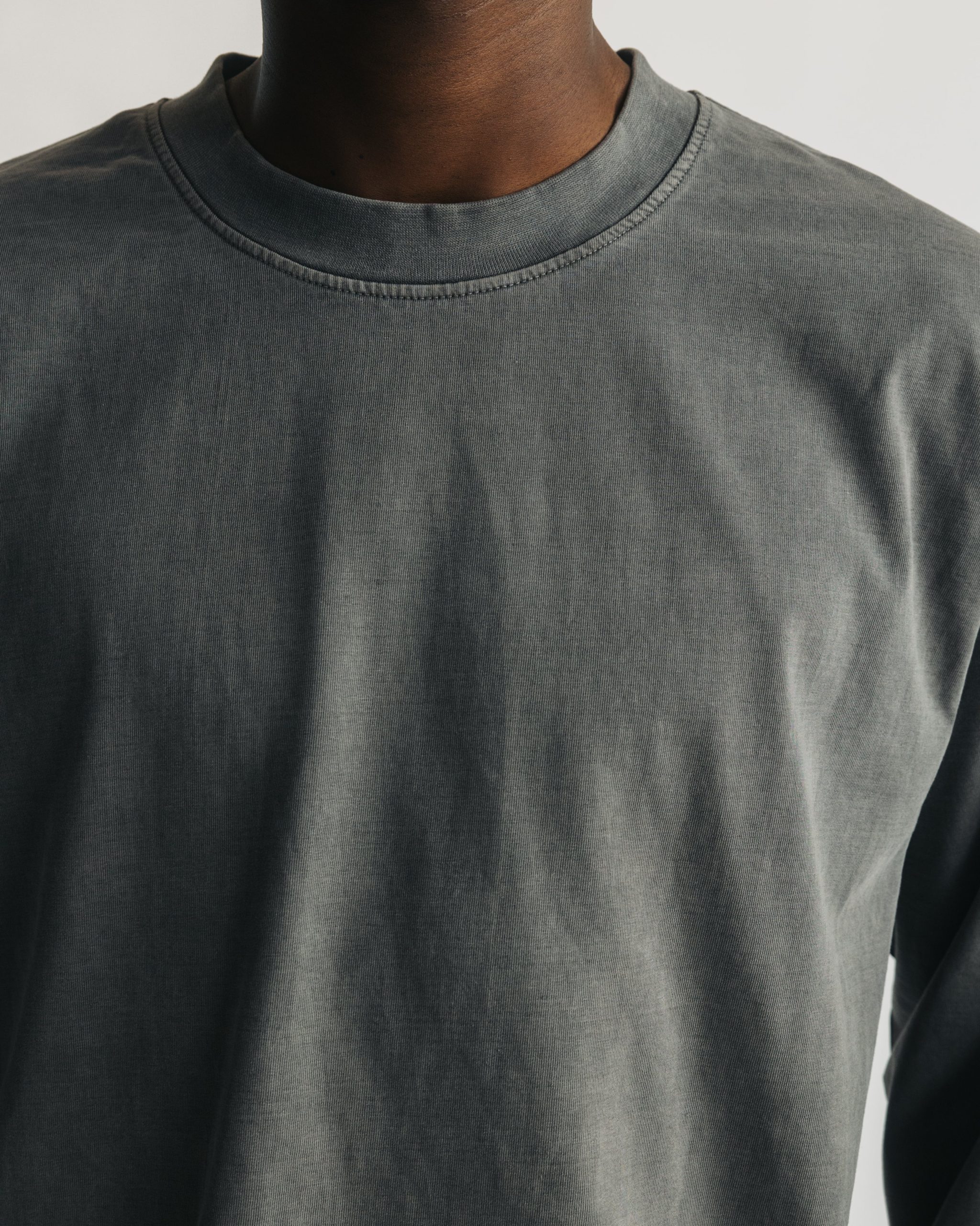 954-cropped-long-sleeve-vintage-grey-3.jpg Cropped Long Sleeve - Vintage Grey