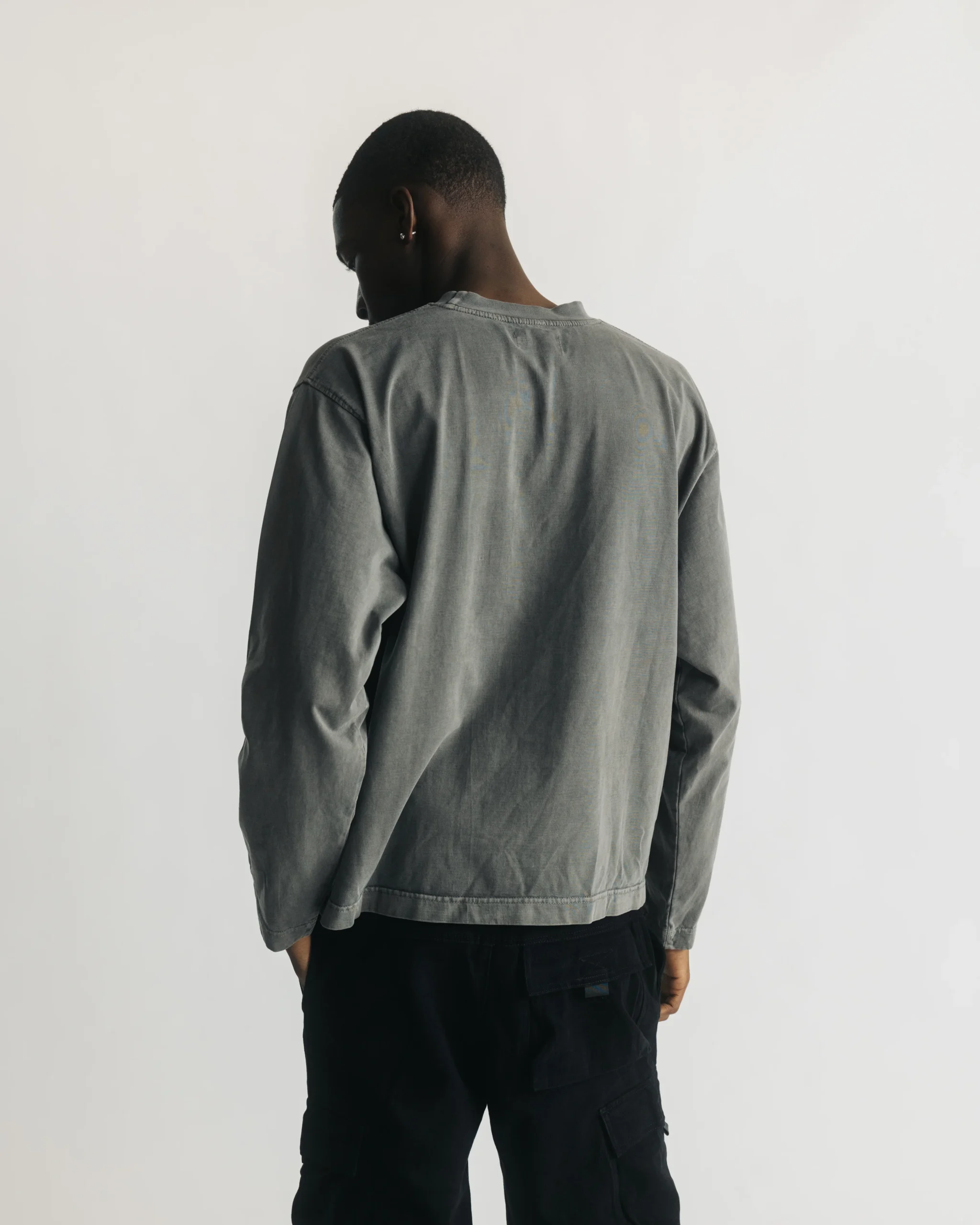954-cropped-long-sleeve-vintage-grey-4.webp Cropped Long Sleeve - Vintage Grey